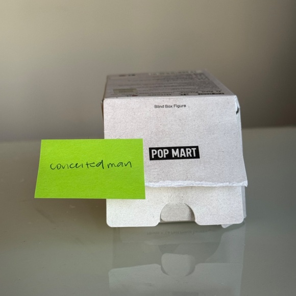 Authentic Pop Mart Hirono x Le Petit Prince - Conceited Man - Picture 6 of 9